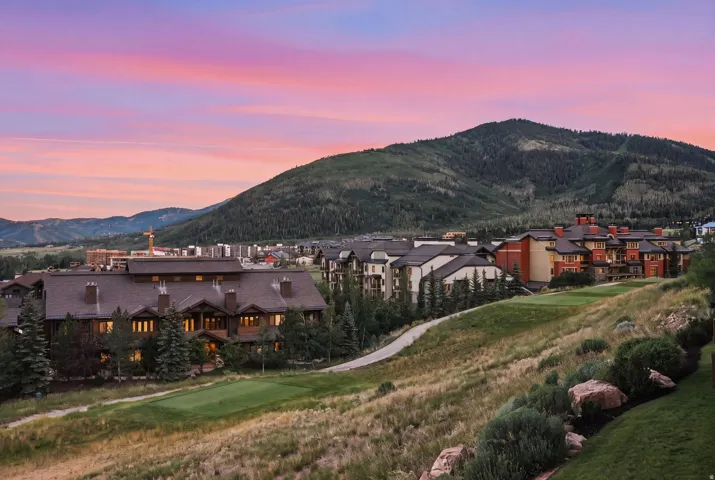 Patio view (next to hot tub) of the golf course, mountain backdrops