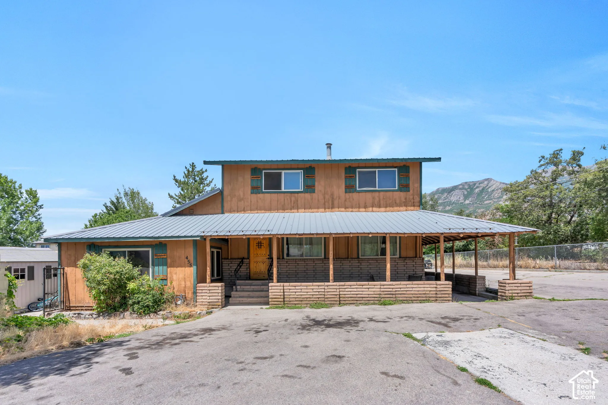 Rustic modern home in PG