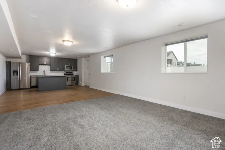 2543 W 3100 N, Farr West, Utah 84404