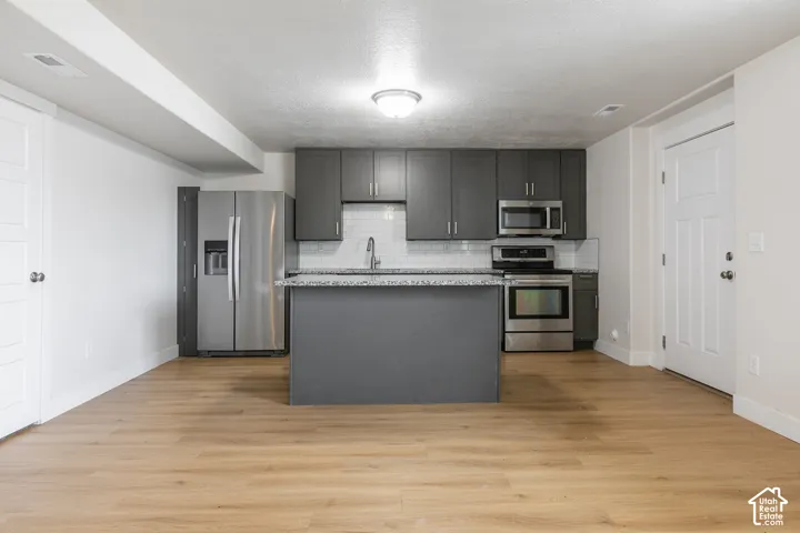 2543 W 3100 N, Farr West, Utah 84404