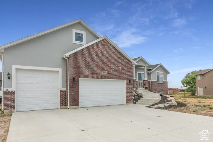 2543 W 3100 N, Farr West, Utah 84404
