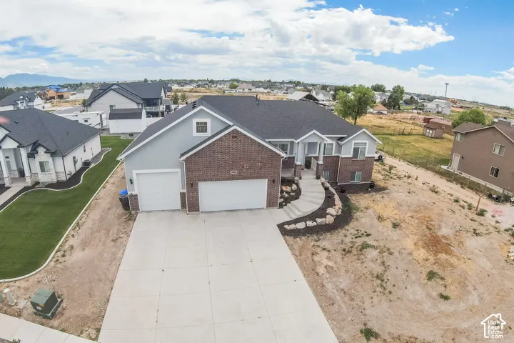 2543 W 3100 N, Farr West, Utah 84404
