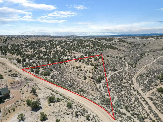 Aerial Approximate lot lines shown for illustration only. Buyer to verify all property boundaries, acreage, easements, utilities, and all listing information.