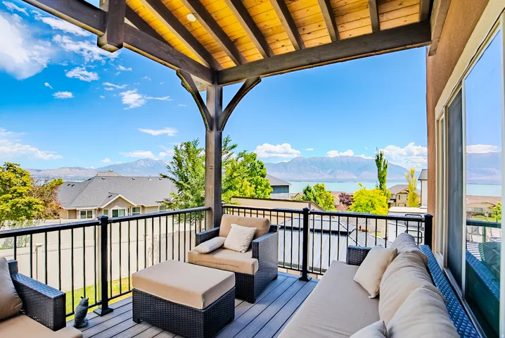 Views of Utah Lake and the Mountains from your back deck