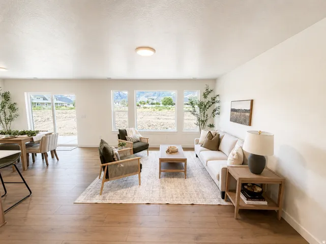 Photos of another patio home in the subdivision.