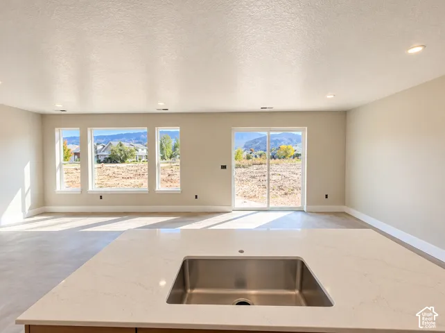 1058 N Summit View Dr, Harrisville, Utah 84404