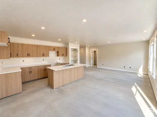1058 N Summit View Dr, Harrisville, Utah 84404