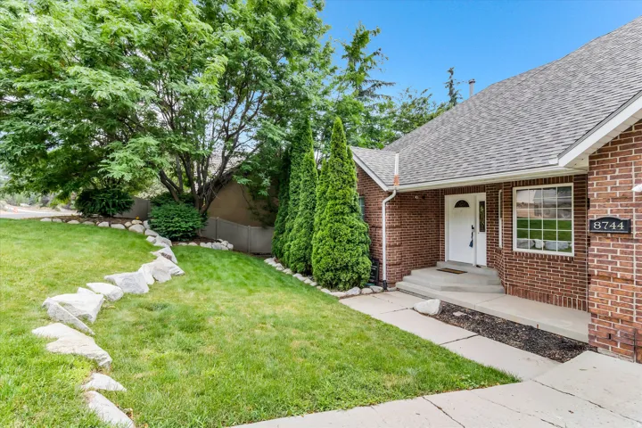 8744 S Danish Rd, Sandy, Utah 84093