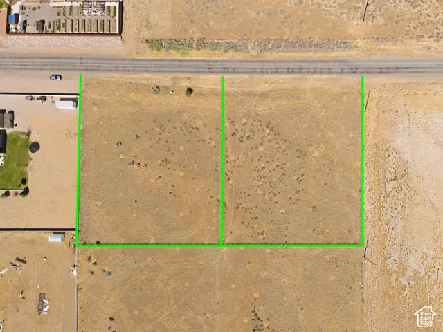 Expansive land parcels with natural vegetation