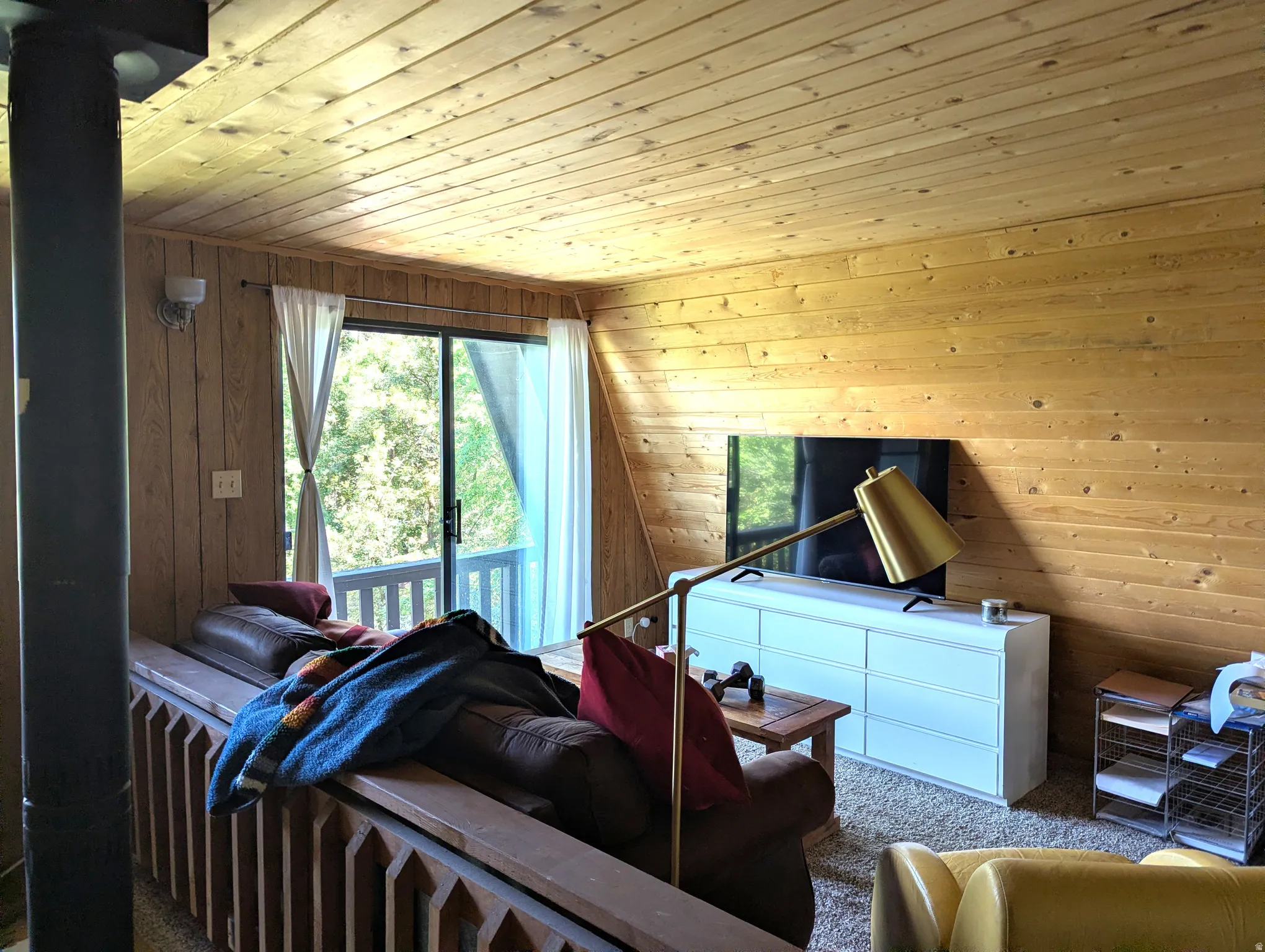 2nd Floor Family Room