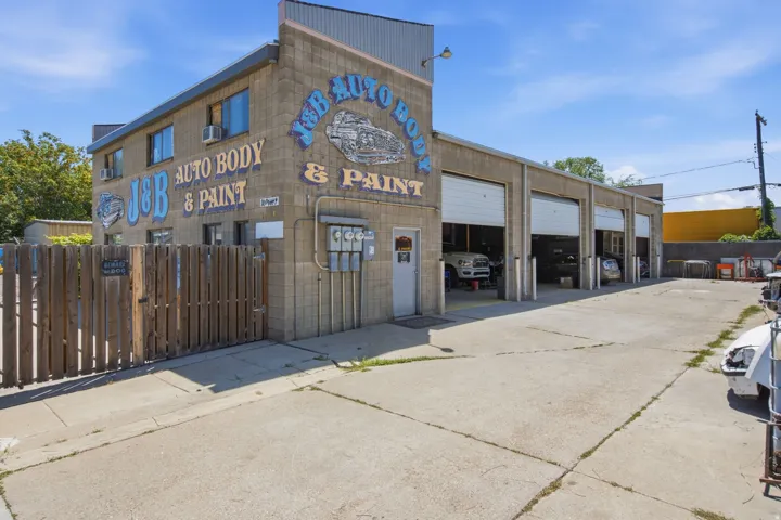 Outdoor building