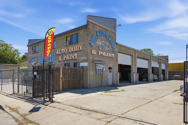 Outdoor building