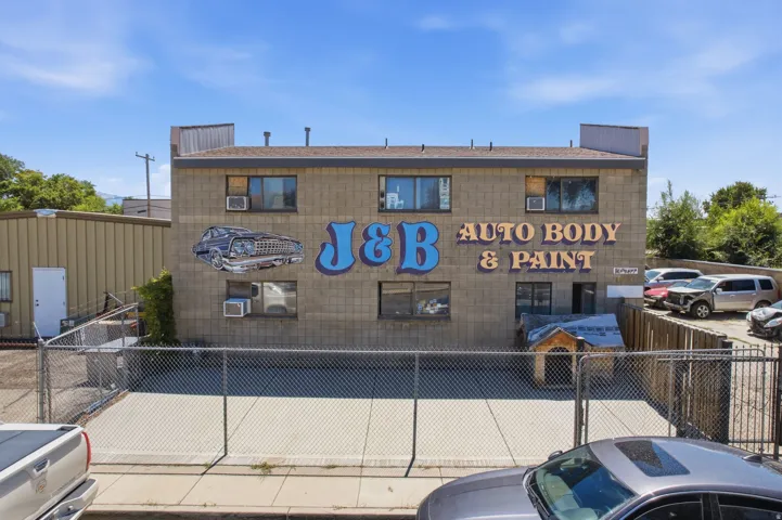 Outdoor building