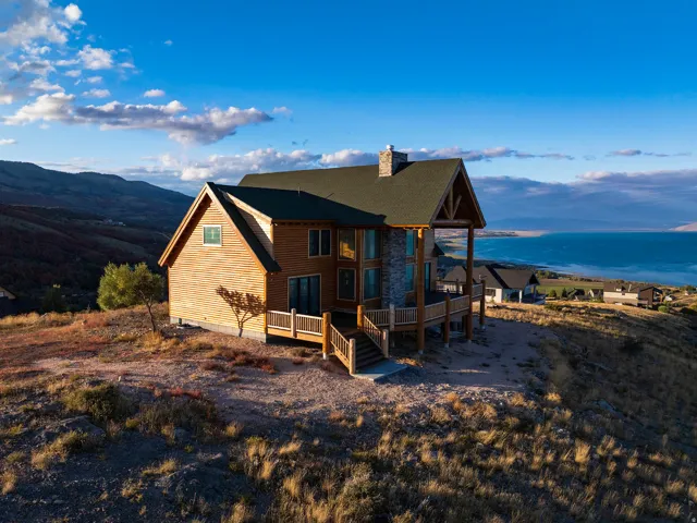 1249 N Sculpin Loop, Garden City, Utah 84028