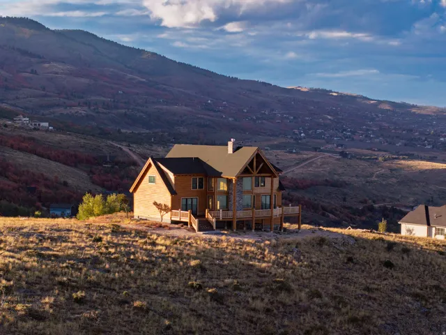 1249 N Sculpin Loop, Garden City, Utah 84028
