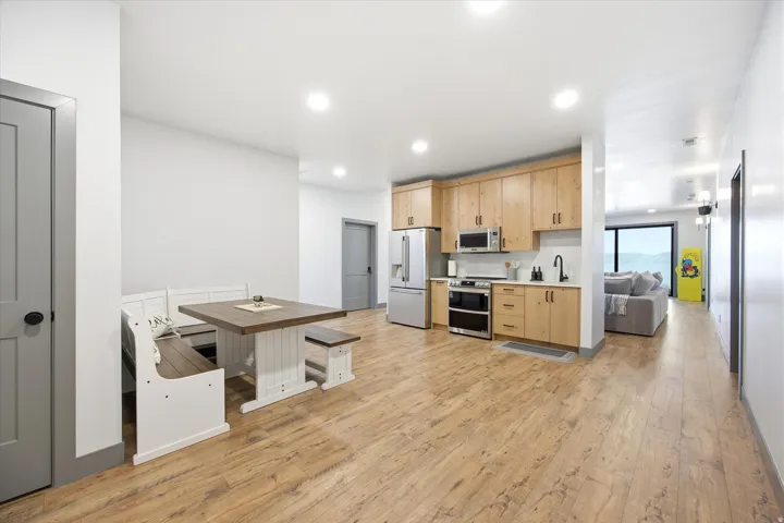 571 W Coopers Cir, Garden City, Utah 84028