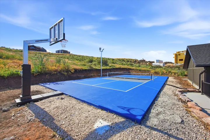 571 W Coopers Cir, Garden City, Utah 84028