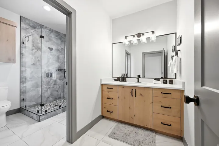 571 W Coopers Cir, Garden City, Utah 84028