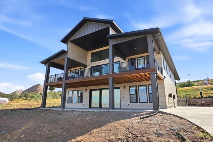 571 W Coopers Cir, Garden City, Utah 84028