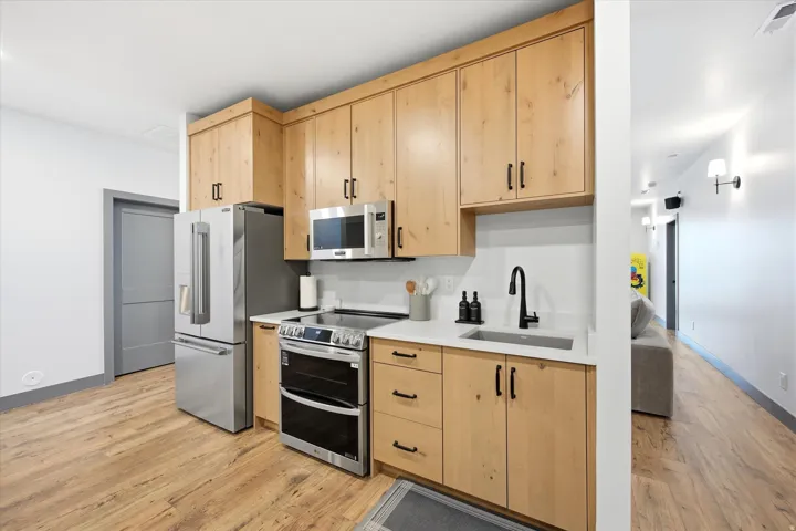 571 W Coopers Cir, Garden City, Utah 84028