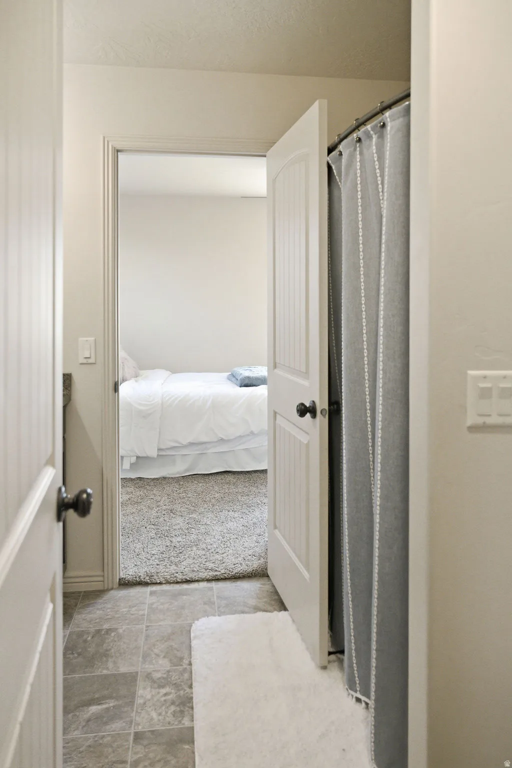 Jack and jill bathroom