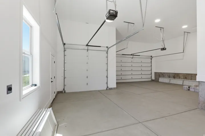 3 car Garage