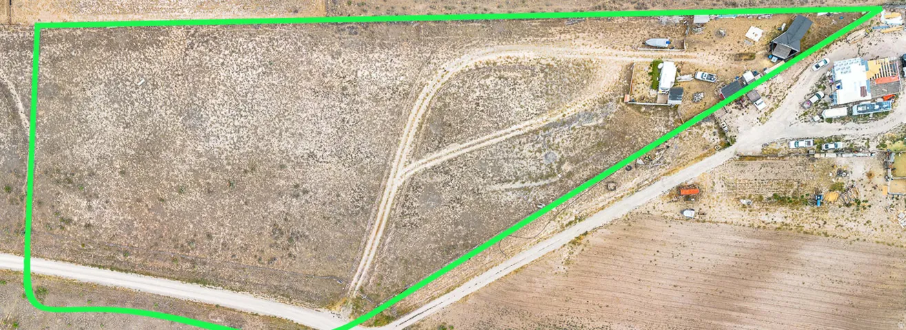 Property Boundary Map. Illustrating the perimeter and internal features of the property