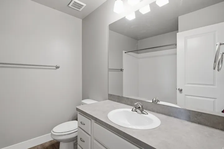 245 W 1950 N, Harrisville, Utah 84414