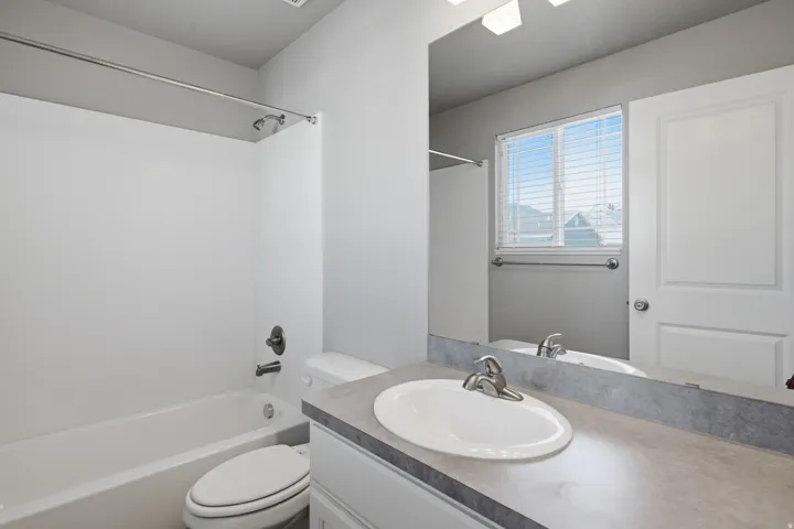 245 W 1950 N, Harrisville, Utah 84414