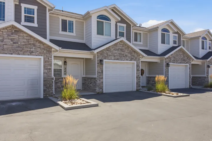 245 W 1950 N, Harrisville, Utah 84414