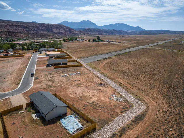 Expansive property featuring developing residential plots and substantial open land