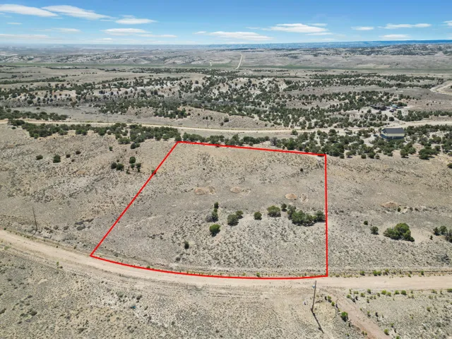 Approximate lot lines shown for illustration only. Buyer to verify all property boundaries, acreage, easements, utilities, and all listing information.