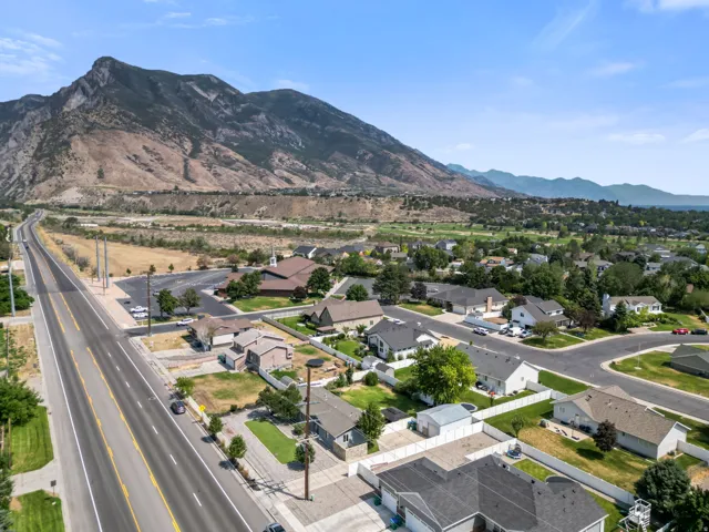 Residential neighborhood with mountain backdrop