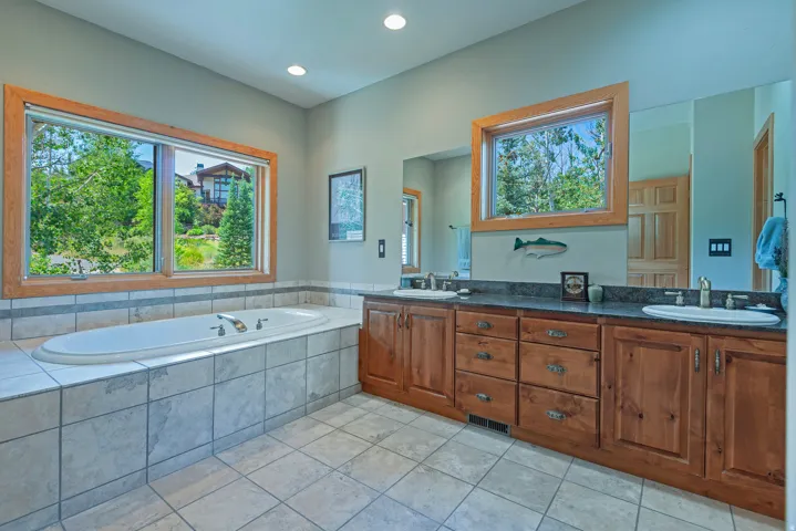 726 N Donner Cir #112, Salt Lake City, Utah 84108