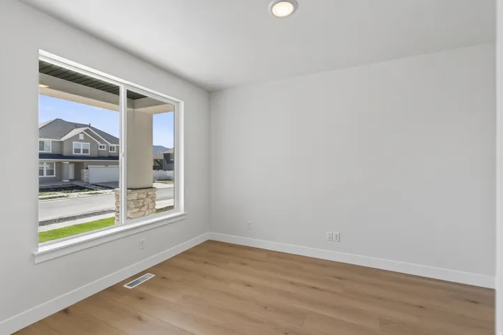 5325 N Honey Suckle Way, Eagle Mountain, Utah 84005