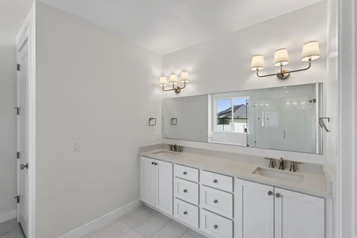 5325 N Honey Suckle Way, Eagle Mountain, Utah 84005