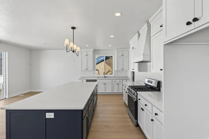 5325 N Honey Suckle Way, Eagle Mountain, Utah 84005