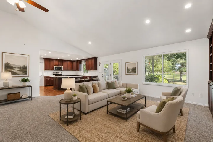 Living Room / Kitchen