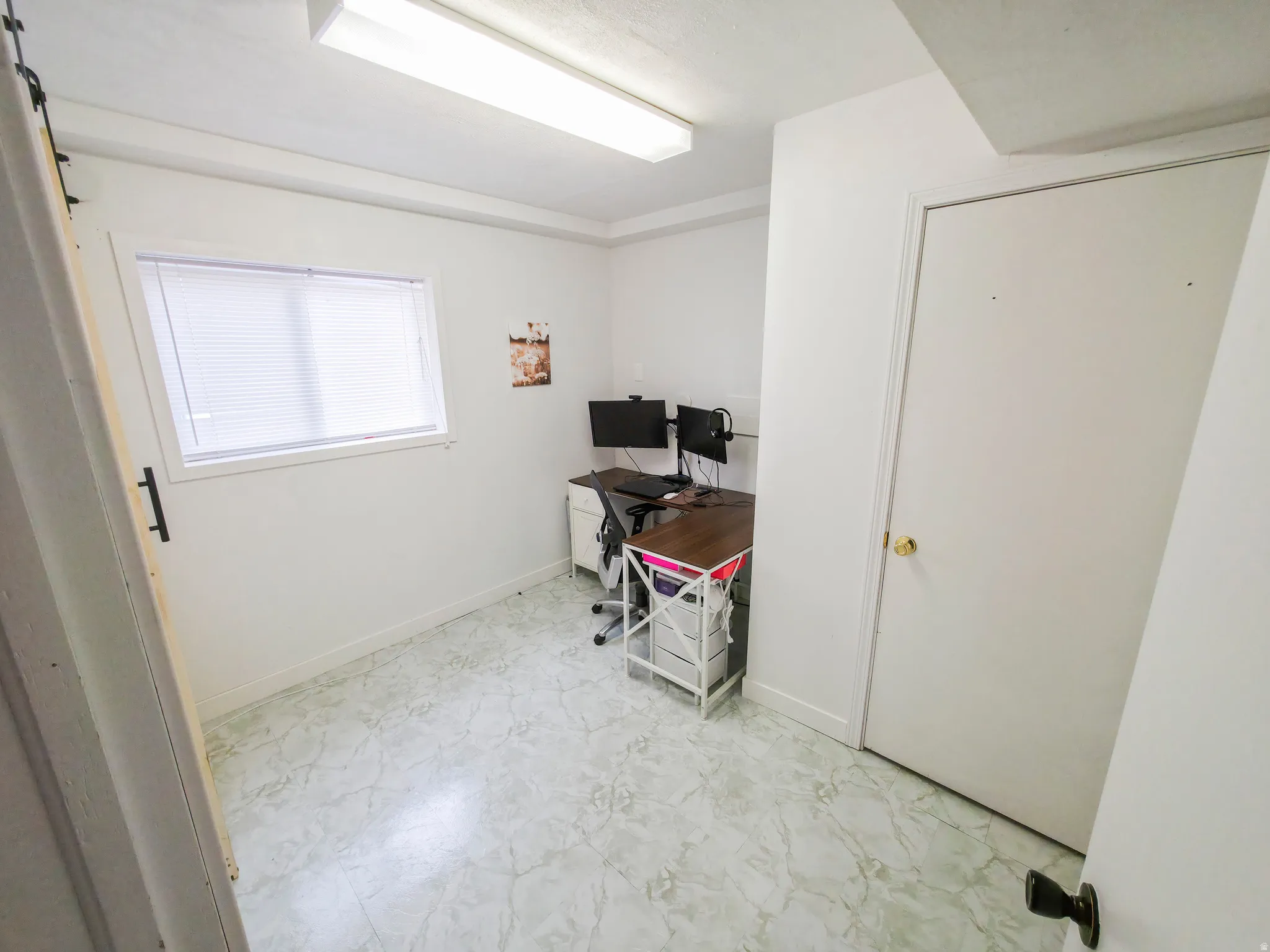 Bedroom 3: closet on right.