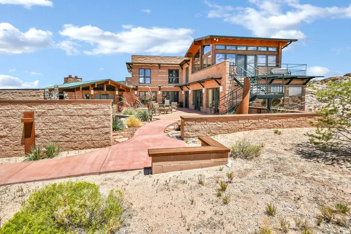 3995 S Desert Grave Rd, Torrey, Utah 84775