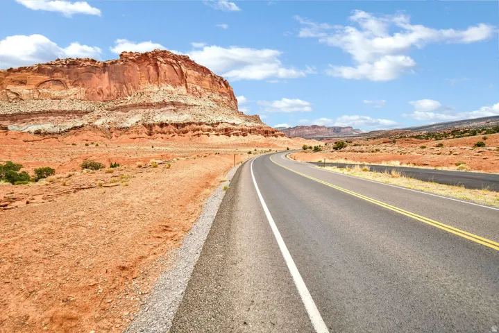 3995 S Desert Grave Rd, Torrey, Utah 84775