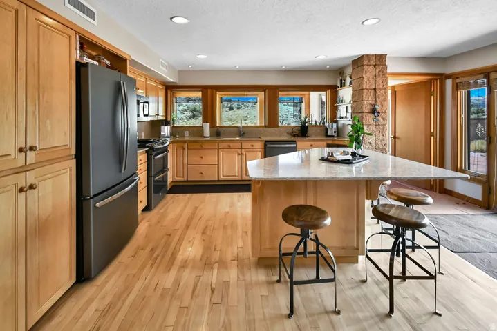3995 S Desert Grave Rd, Torrey, Utah 84775