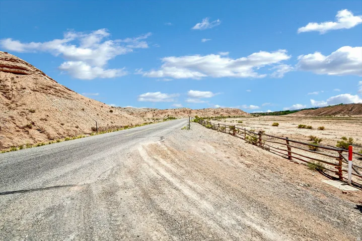 3995 S Desert Grave Rd, Torrey, Utah 84775