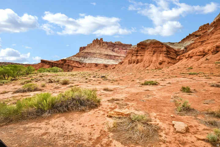 3995 S Desert Grave Rd, Torrey, Utah 84775