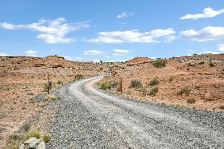 3995 S Desert Grave Rd, Torrey, Utah 84775