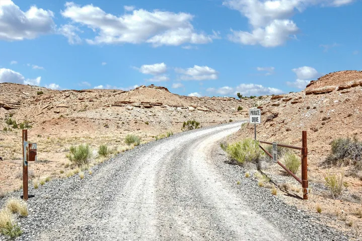 3995 S Desert Grave Rd, Torrey, Utah 84775