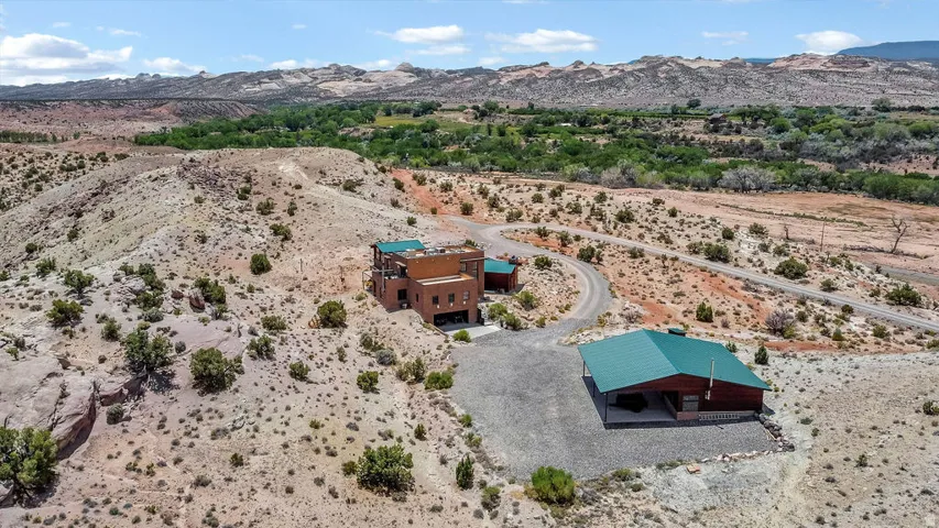 3995 S Desert Grave Rd, Torrey, Utah 84775