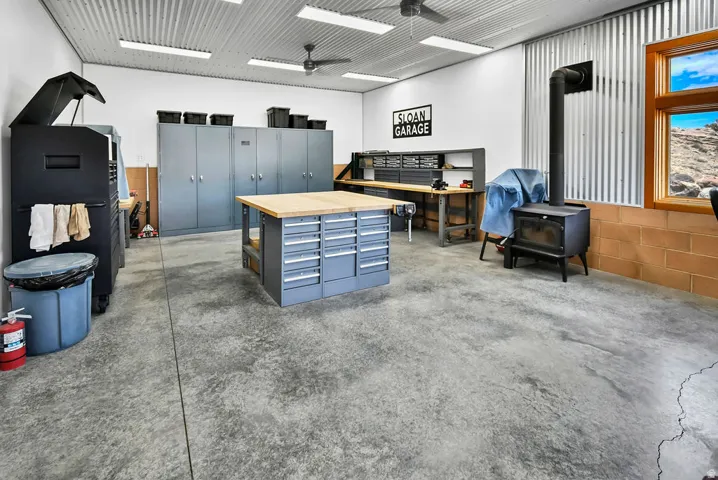 3995 S Desert Grave Rd, Torrey, Utah 84775