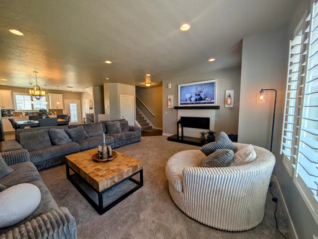 28 E Yellow Cliff Dr, Draper, Utah 84020