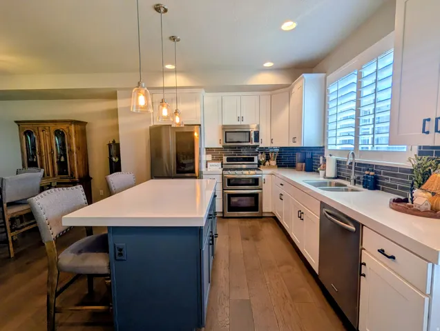 28 E Yellow Cliff Dr, Draper, Utah 84020
